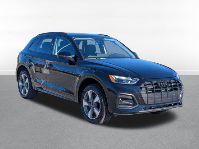 new 2025 Audi Q5 car, priced at $45,130