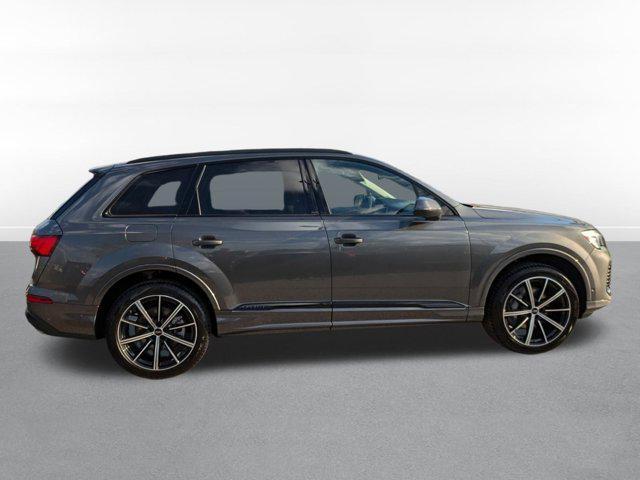 new 2025 Audi Q7 car, priced at $67,129