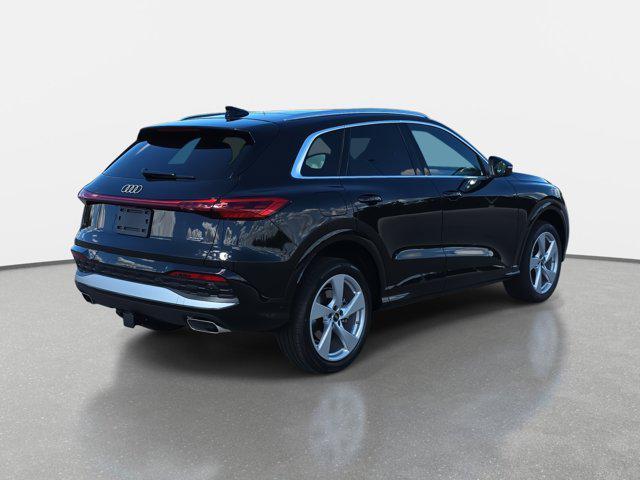 new 2025 Audi Q5 car, priced at $59,756
