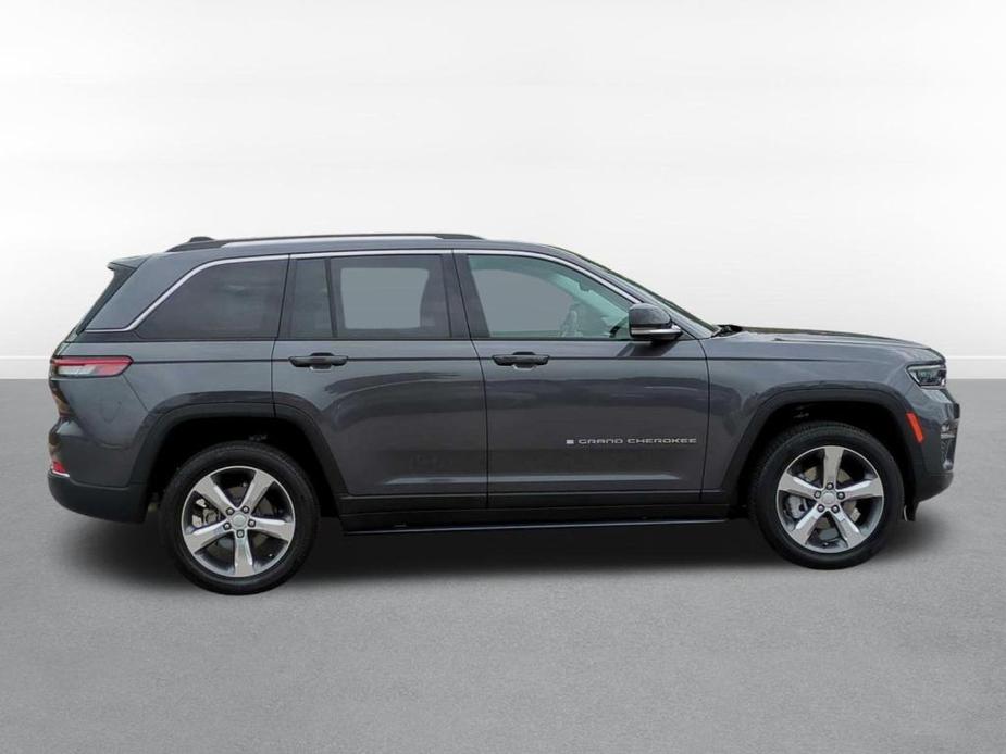 used 2024 Jeep Grand Cherokee car, priced at $44,295