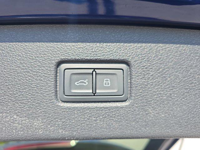 used 2023 Audi Q7 car, priced at $38,177