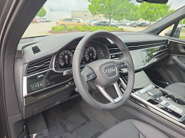 new 2025 Audi Q7 car, priced at $68,977