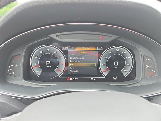 new 2025 Audi Q7 car, priced at $68,977