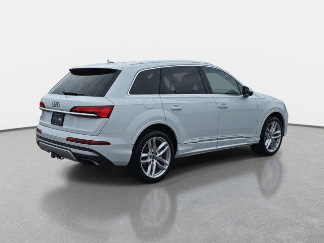 used 2025 Audi Q7 car, priced at $66,601