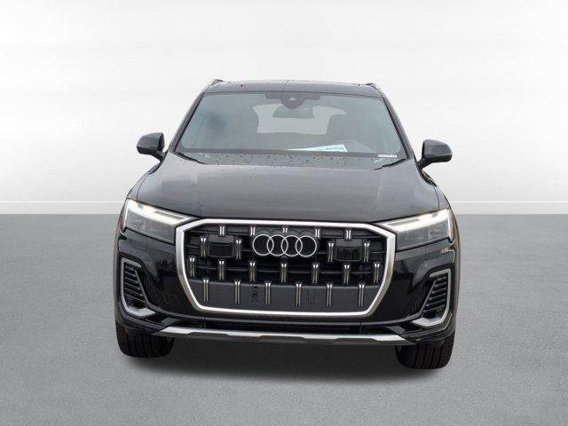 new 2025 Audi Q7 car, priced at $68,460