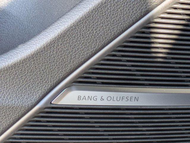 new 2025 Audi Q7 car, priced at $75,765