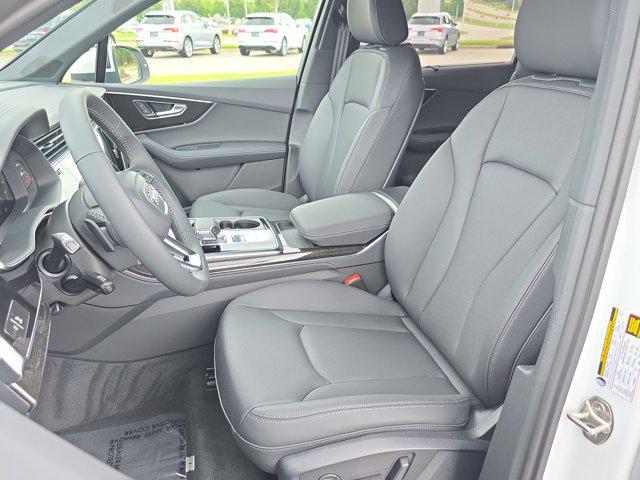 new 2025 Audi Q7 car, priced at $68,786