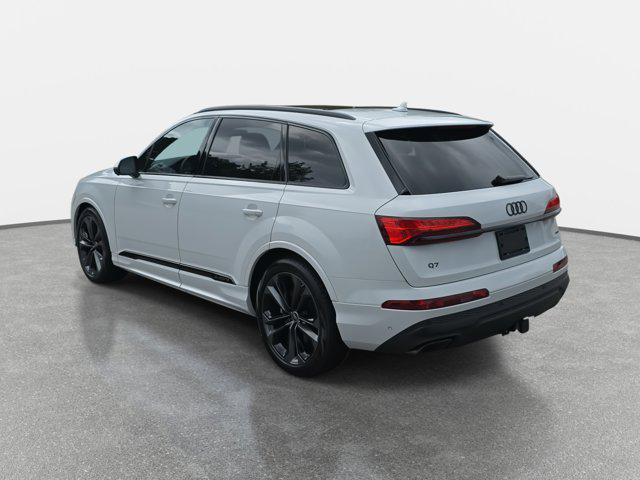 new 2025 Audi Q7 car, priced at $68,786