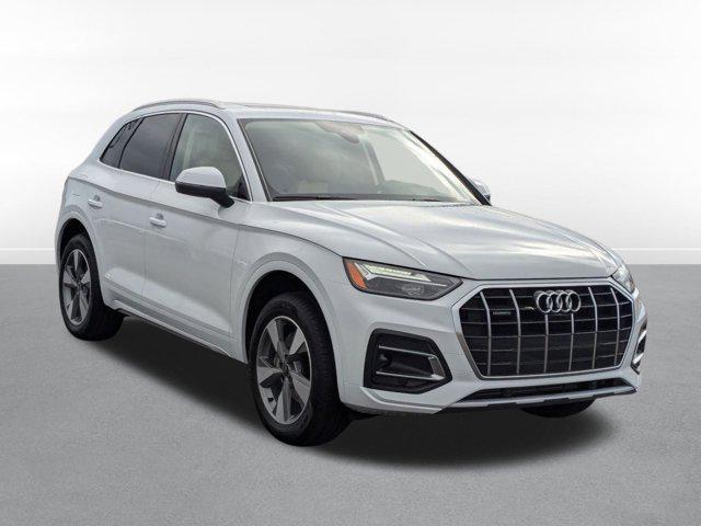 new 2025 Audi Q5 car, priced at $50,184