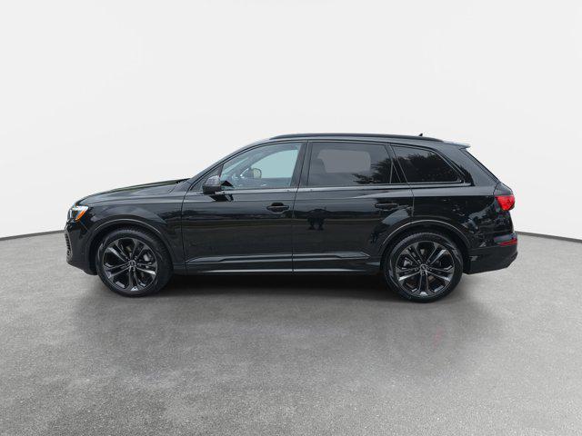 new 2025 Audi Q7 car, priced at $68,286