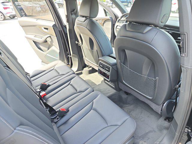new 2025 Audi Q7 car, priced at $67,434