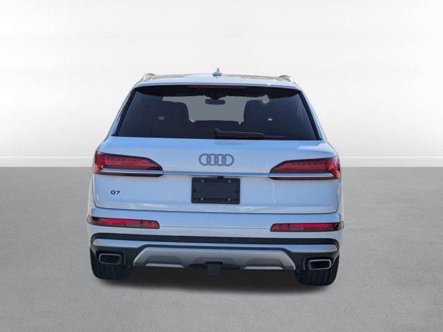 new 2025 Audi Q7 car, priced at $71,728