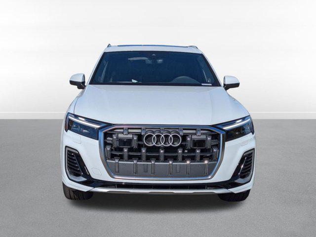 new 2025 Audi Q7 car, priced at $71,728