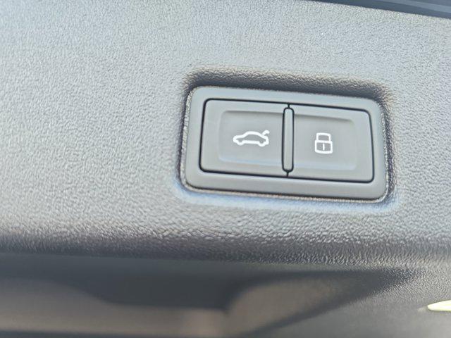 new 2025 Audi Q5 car, priced at $59,990