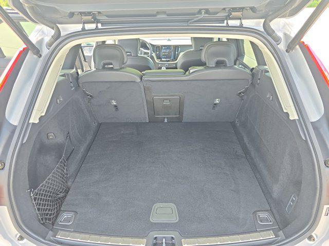 used 2022 Volvo XC60 car, priced at $34,302