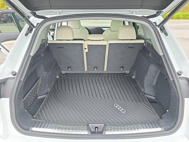 new 2025 Audi Q5 car, priced at $62,290