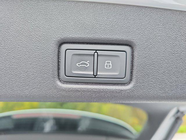 new 2025 Audi Q5 car, priced at $62,290