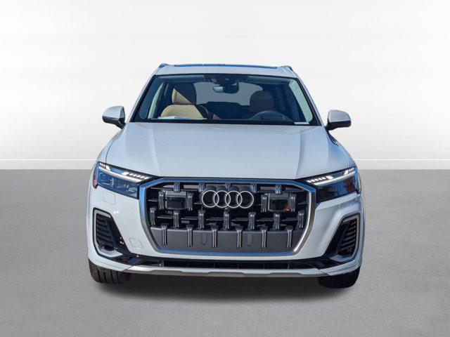 new 2025 Audi Q7 car, priced at $77,201