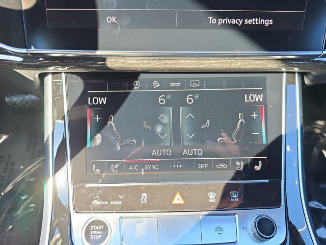 new 2025 Audi Q7 car, priced at $67,581