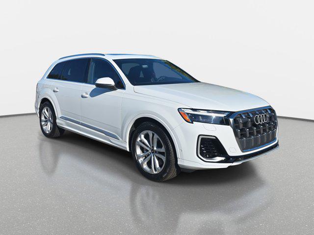 new 2025 Audi Q7 car, priced at $67,469