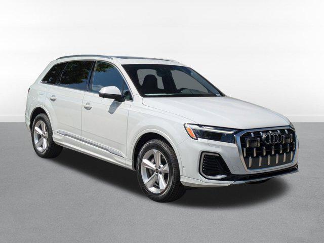 new 2025 Audi Q7 car, priced at $60,160