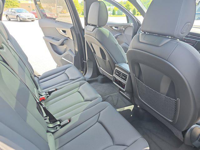 new 2025 Audi Q7 car, priced at $68,747