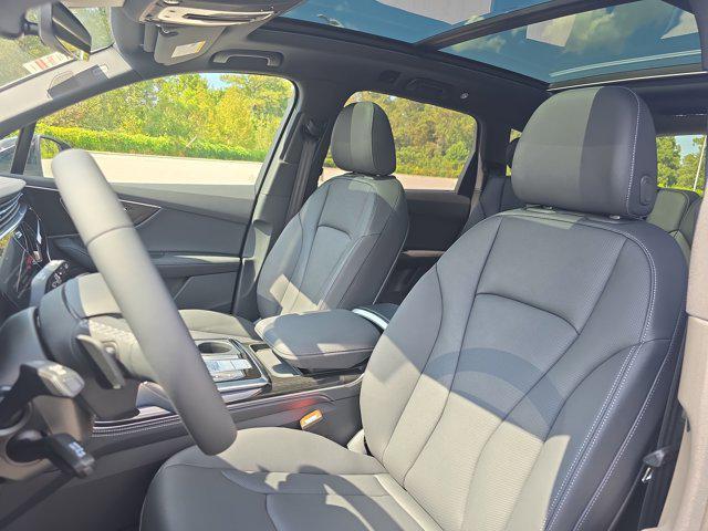 new 2025 Audi Q7 car, priced at $68,747