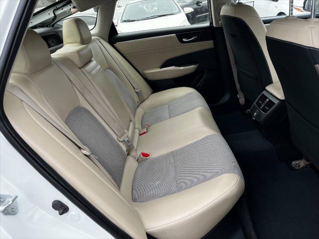 used 2018 Honda Clarity Plug-In Hybrid car, priced at $15,999