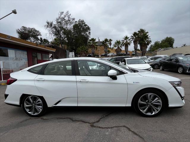 used 2018 Honda Clarity Plug-In Hybrid car, priced at $15,999