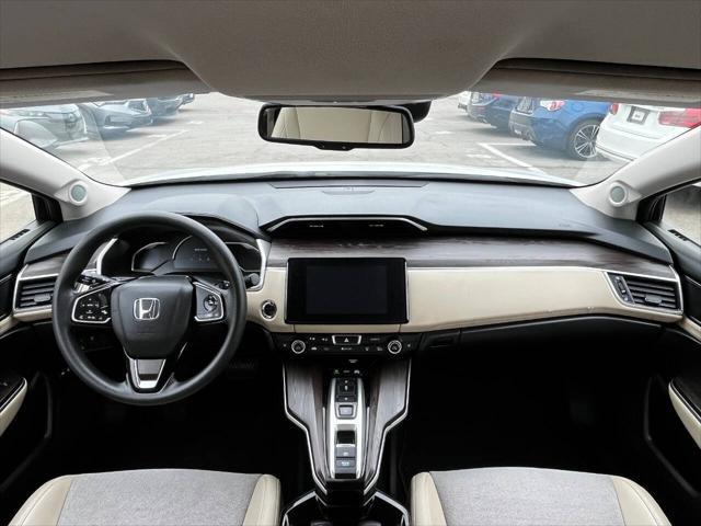 used 2018 Honda Clarity Plug-In Hybrid car, priced at $15,999