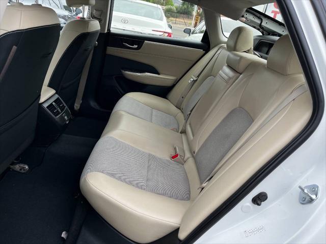 used 2018 Honda Clarity Plug-In Hybrid car, priced at $15,999
