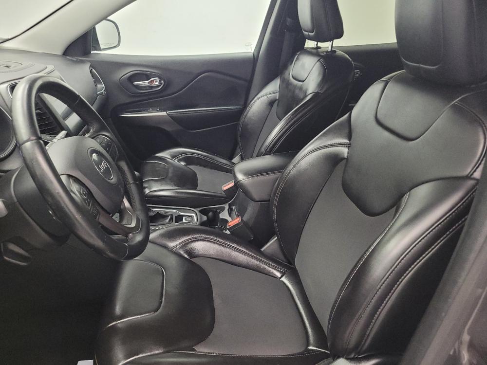 used 2019 Jeep Cherokee car, priced at $18,395