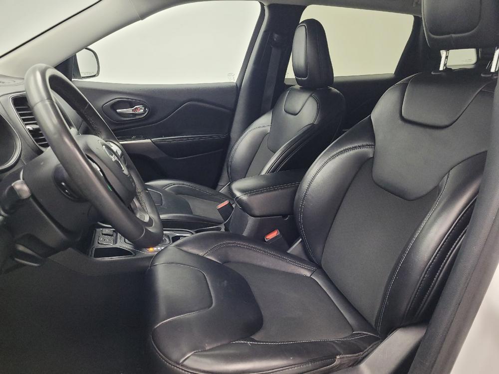 used 2020 Jeep Cherokee car, priced at $17,495