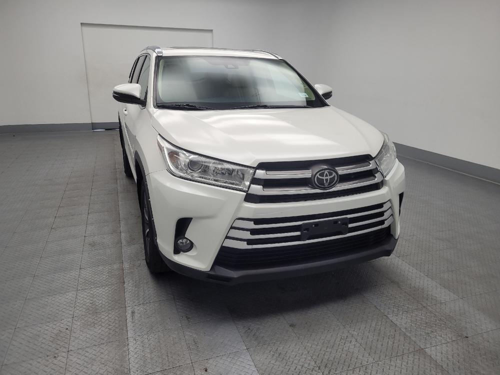 used 2019 Toyota Highlander car, priced at $22,995