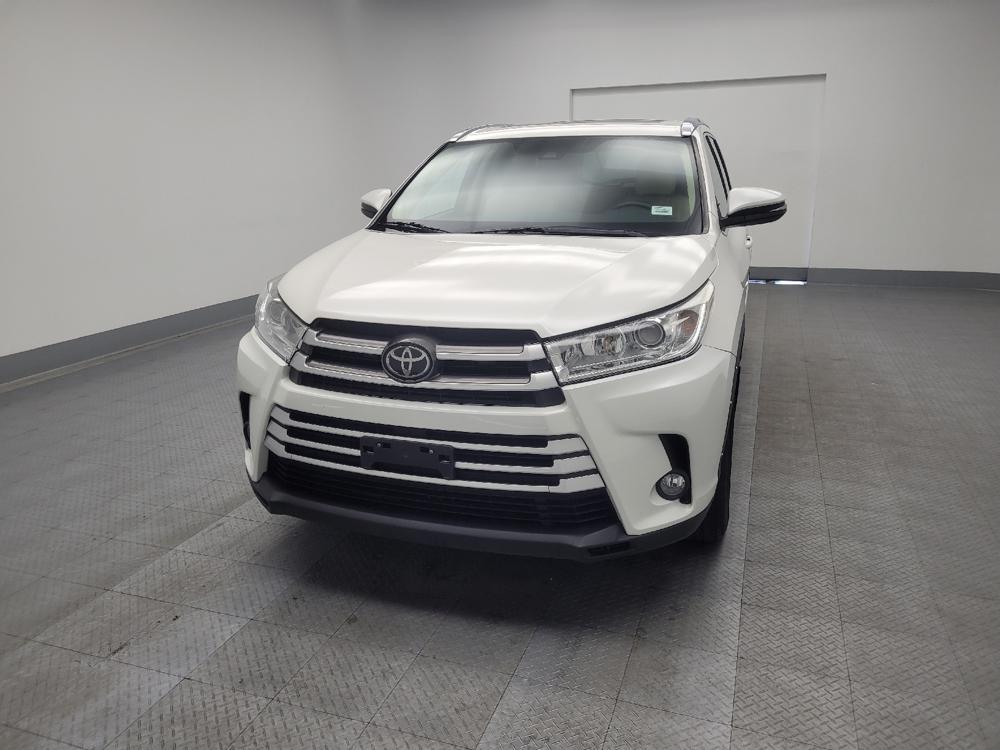 used 2019 Toyota Highlander car, priced at $22,995