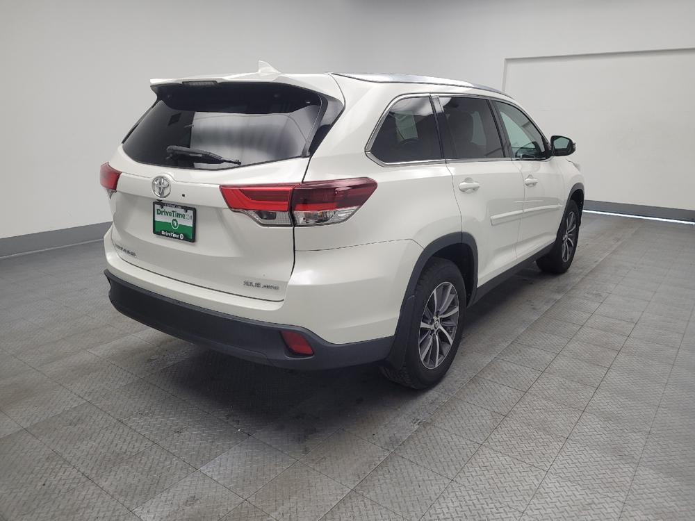 used 2019 Toyota Highlander car, priced at $22,995