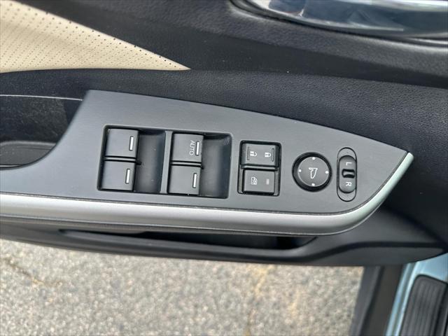 used 2015 Honda CR-V car, priced at $10,000