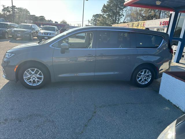 used 2023 Chrysler Pacifica car, priced at $24,000