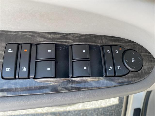 used 2014 Buick Enclave car, priced at $6,000