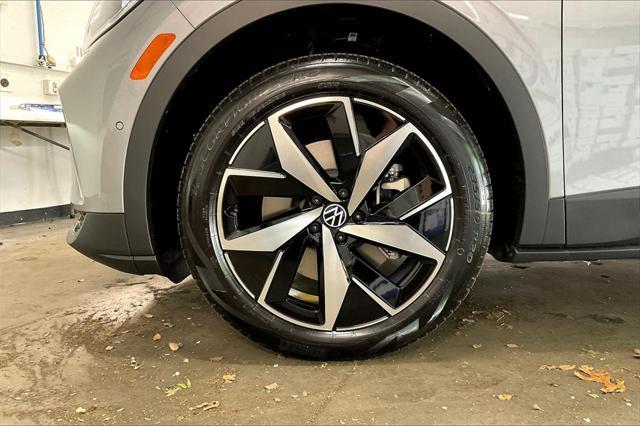 new 2025 Volkswagen ID.4 car, priced at $56,176