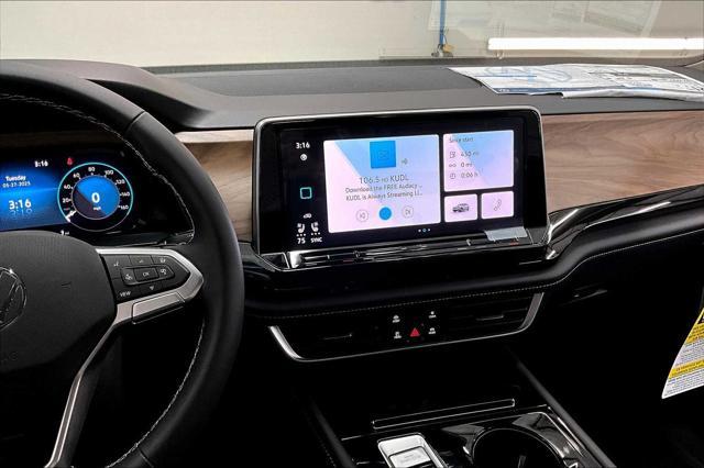 new 2025 Volkswagen Atlas car, priced at $47,187