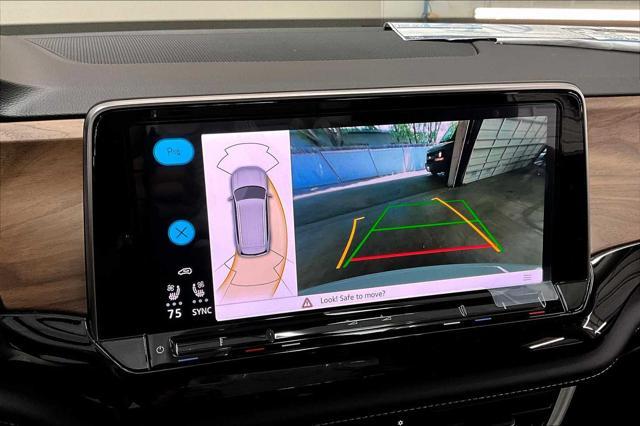 new 2025 Volkswagen Atlas car, priced at $47,187