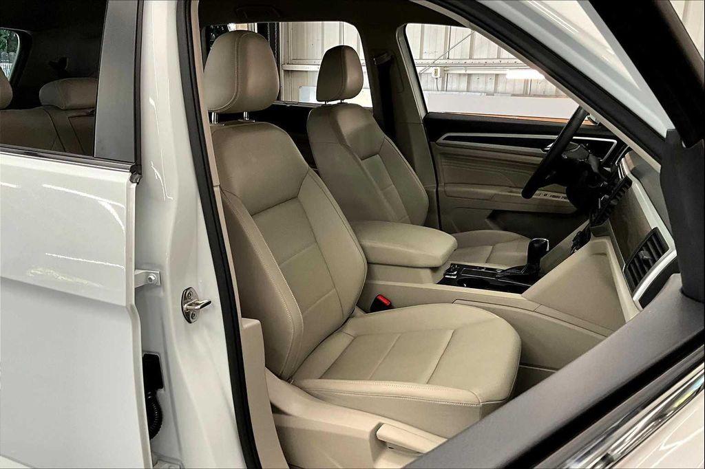 used 2023 Volkswagen Atlas car, priced at $26,184