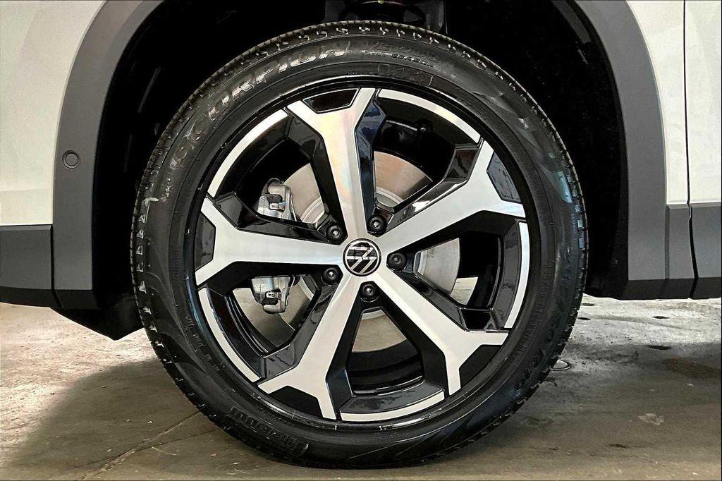 new 2025 Volkswagen Tiguan car, priced at $34,126