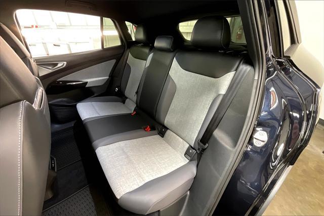new 2025 Volkswagen ID.4 car, priced at $51,076