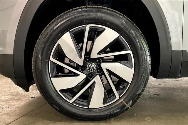 new 2025 Volkswagen Atlas car, priced at $51,934