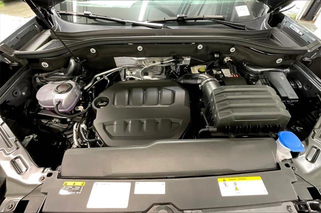 new 2025 Volkswagen Atlas car, priced at $47,087