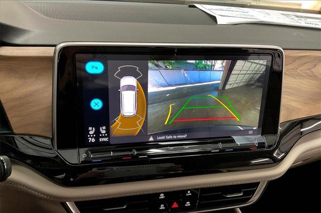 new 2025 Volkswagen Atlas car, priced at $47,087