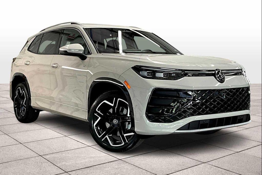 new 2025 Volkswagen Tiguan car, priced at $42,741