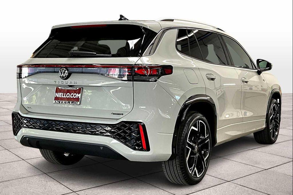 new 2025 Volkswagen Tiguan car, priced at $42,741